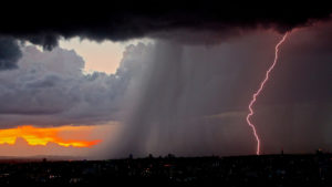 O verão e a primavera são as estações mais comuns para os temporais. Cada estação tem uma característica ligeiramente diferente. Isso não quer dizer que não há temporais no outono ou inverno.