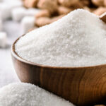 Açúcar volta ao superávit global em 2025/26, estima ISO